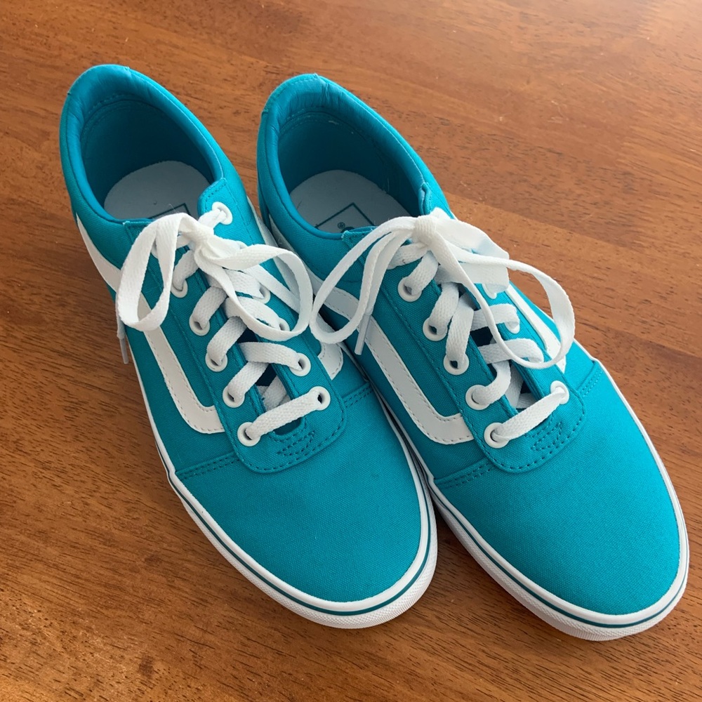Vans Old Skool - Blue Coral size 8.5 women’s